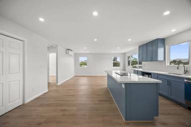 Main picture of 549 Pauku St