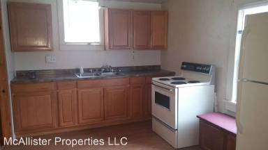 Main picture of 610 S Oakland Ave