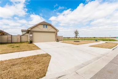 Main picture of 2104 Pindos Pony Way