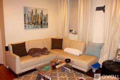 Main picture of 879 Beacon St