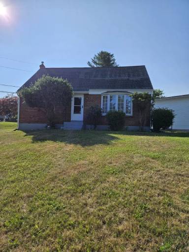 Main picture of 2415 S Lumber St