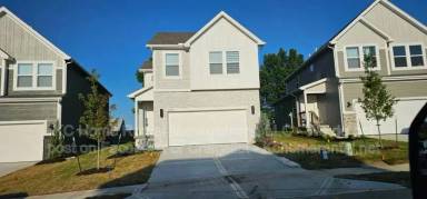 Main picture of 8716 SW Edgewater Dr
