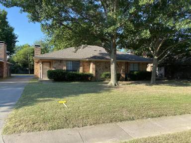 Main picture of 1012 Bluebird Dr