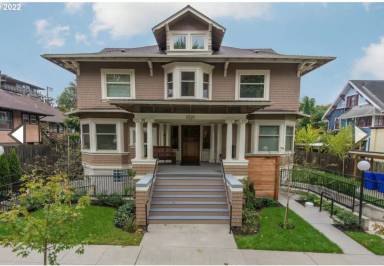 Main picture of 2520 SE Madison St