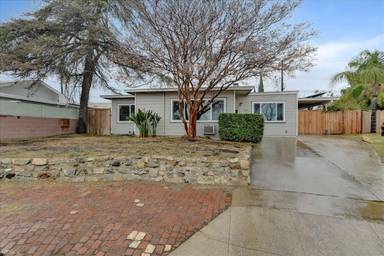 Main picture of 11807 Randall St