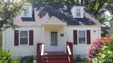 Main picture of 3201 Madison St