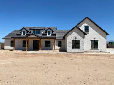 Main picture of 2992 W Sun Beam Ln