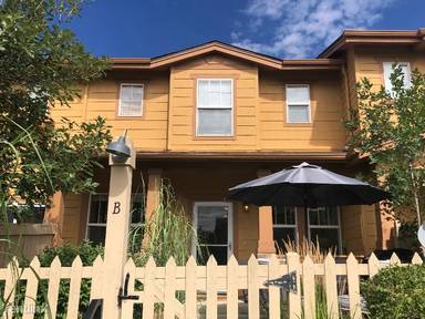 Main picture of 10441 Truckee St