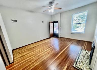 Main picture of 3218-20 Cherokee St Apartments
