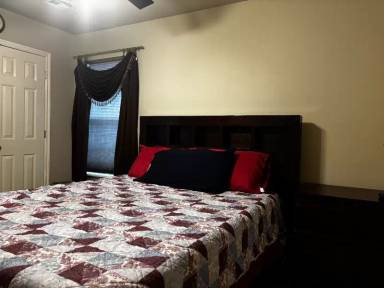 Main picture of 2104 N 6th St