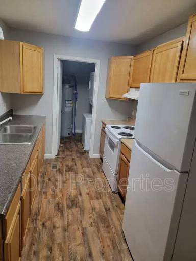 Main picture of 2183 W Highway 25 70