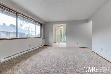 Main picture of 909 Grove St