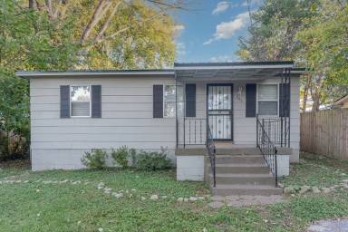 Main picture of 341 Valeria St