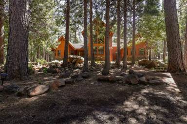 Main picture of 6831 Cedarwood Ct