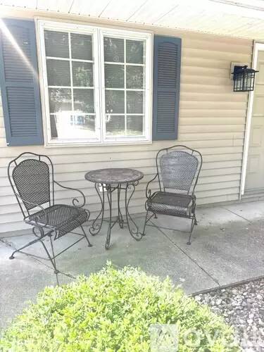Main picture of 625 State St