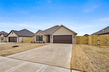 Main picture of 275 W Tyler Rd