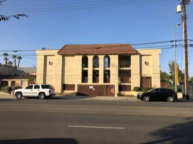 Main picture of 12617 Oxnard St