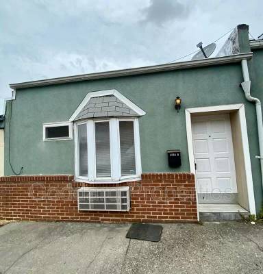 Main picture of 1436 Light St