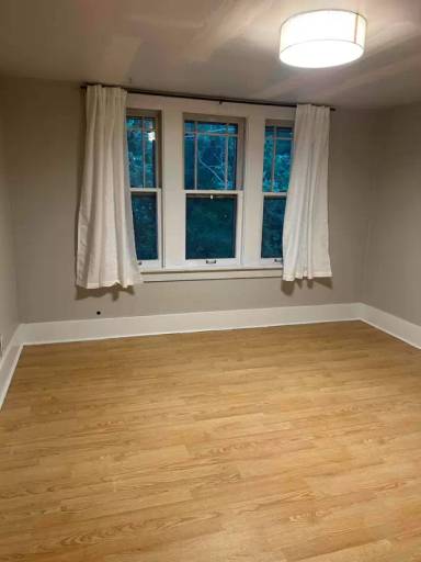 Main picture of 306 W Main St