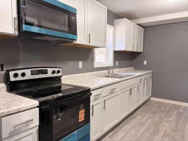 Main picture of 15 Osage Ave