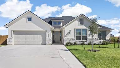 Main picture of 3000 Blackfoot Ct