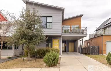 Main picture of 6108 Seville Dr