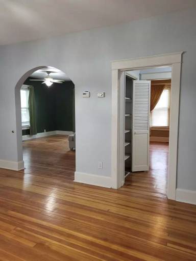 Main picture of 303 W Mission St