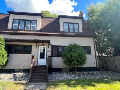 Main picture of 216 12th St S