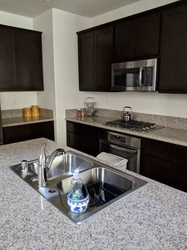 Main picture of 2736 Soho Ln