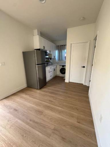 Main picture of 8449 Gold Coast Dr