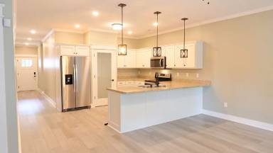 Main picture of 155 Cherry St