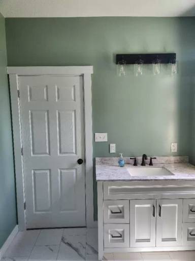 Main picture of 279 1/2 N Burgess St