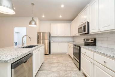 Main picture of 11601 Evanston Ave