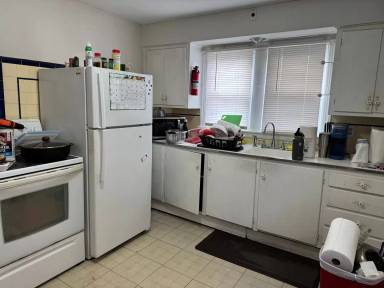 Main picture of 24 Pine St