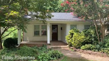 Main picture of 1701 Logie Ave