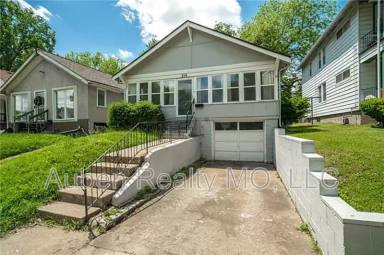 Main picture of 216 N Wheeling Ave