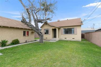 Main picture of 8531 1/2 Cole St