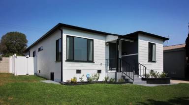 Main picture of 455 W Hillsdale St