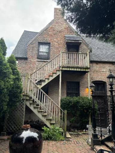 Main picture of 3127 S Calumet Ave