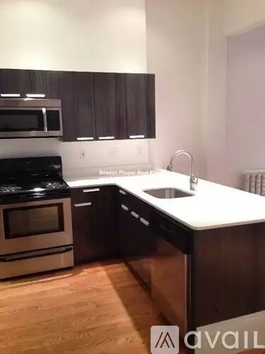 Main picture of 127 Saint Botolph St