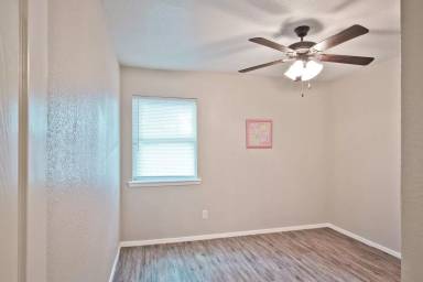 Main picture of 301 Westwood St