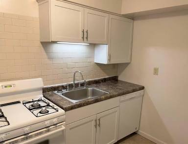 Main picture of 2525 4th St NE