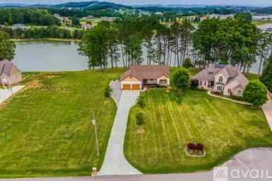 Main picture of 607 Peninsula Pt