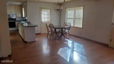 Main picture of 424 Saint Thomas St
