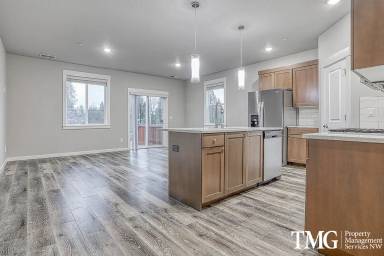 Main picture of 2440 N R St