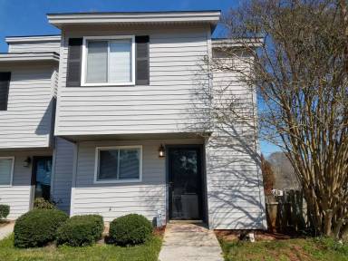 Main picture of 101 Cherry Hall Dr