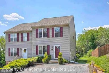 Main picture of 402 S Charles St