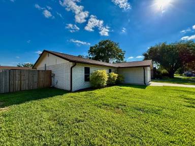 Main picture of 1747 Papaya Dr N