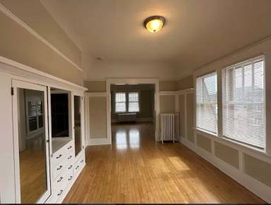 Main picture of 1704 E Locust St