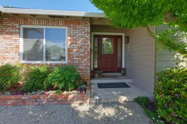 Main picture of 805 Bend Ave
